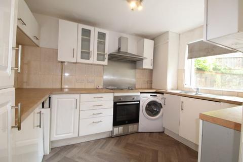 2 bedroom maisonette for sale, Richmond Hill, Luton