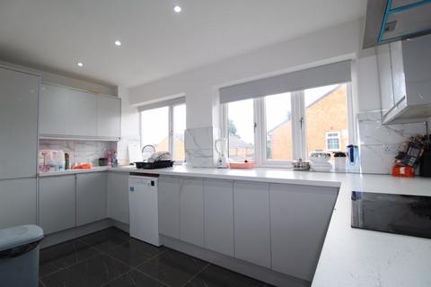 4 bedroom property for sale, Wingate Road, Luton