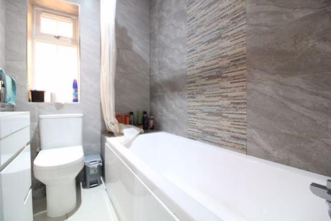 4 bedroom detached house for sale, Wingate Road, Luton