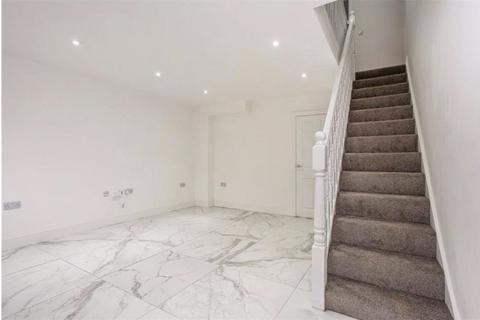 4 bedroom detached house for sale, Wingate Road, Luton