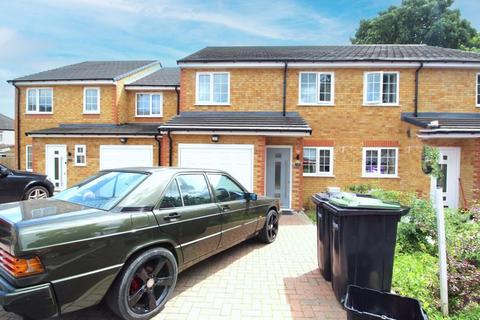 4 bedroom semi-detached house for sale, Wingate Road, Luton