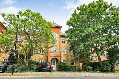 2 bedroom flat to rent, Stainton Road, SE6