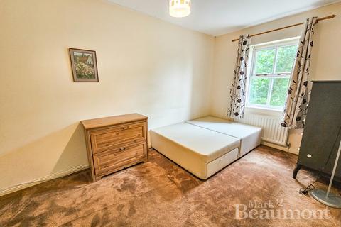 2 bedroom flat to rent, Stainton Road, SE6