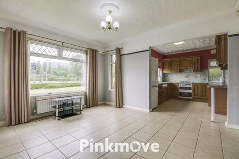5 bedroom detached house for sale, Avondale Road, Cwmbran - REF# 00023917