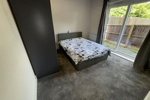 2 bedroom apartment for sale, Ruislip Road, Northolt