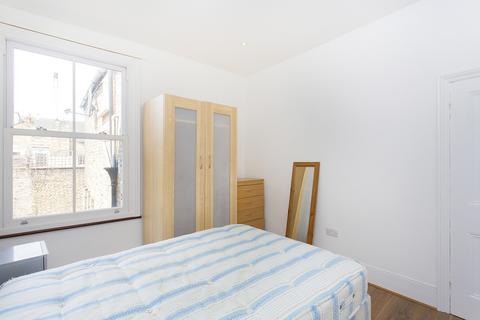 3 bedroom flat to rent, Strathleven road