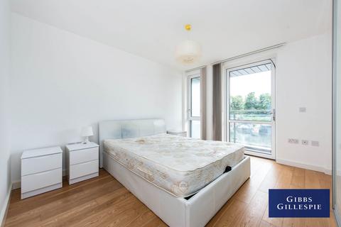 2 bedroom apartment to rent, Lighterage Court, Brentford TW8
