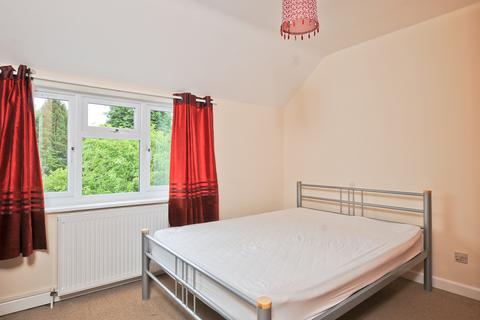 2 bedroom semi-detached house to rent, New Cross Road, Headington, OX3 8LP