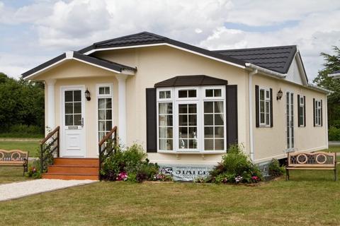 2 bedroom mobile home for sale, Rother Valley, Northiam, East Sussex