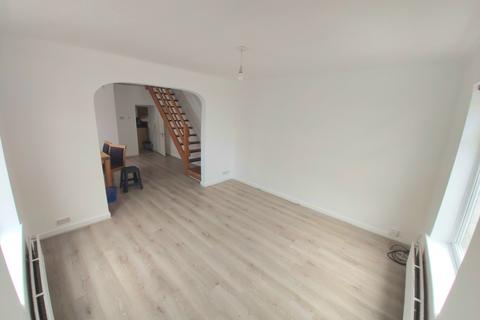 2 bedroom terraced house to rent, Barton Street