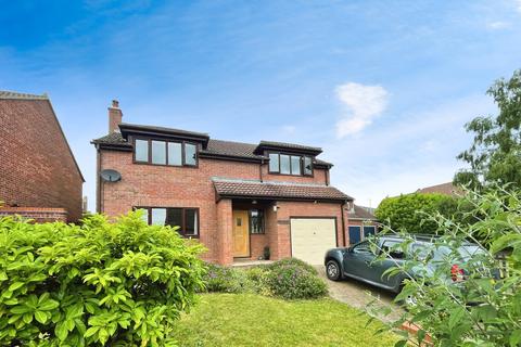 4 bedroom detached house to rent, Lombardy Road, Sudbury