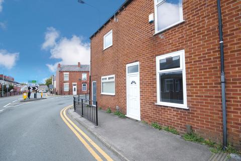 2 bedroom terraced house to rent, Wigan Road, Atherton, M46 0JG