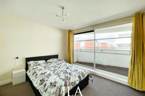 2 bedroom flat to rent, 55 Watkin Road, Leicester LE2