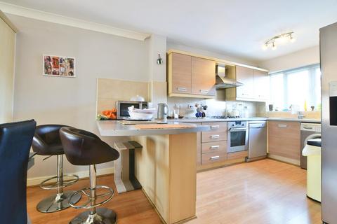 4 bedroom townhouse to rent, Chorlton Road, Manchester, M15