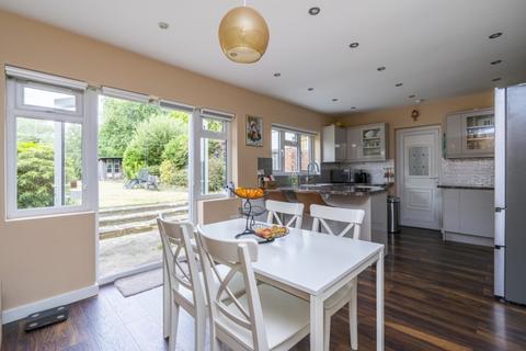 51 Beechwood Close, Amersham, HP6 6QU