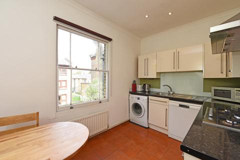 2 bedroom flat to rent, Berrylands Road, Surbiton KT5