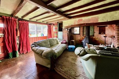 undefined, Shadoxhurst