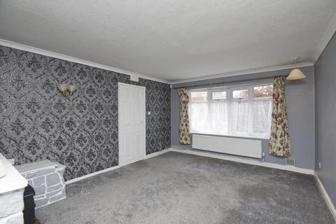 3 bedroom detached house to rent, Larch Road, Kilburn