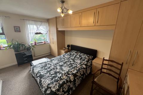 2 bedroom property to rent, Rushcliffe Gardens, Chaddesden, Derby, DE21