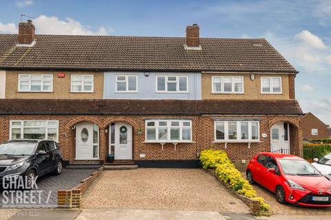 3 bedroom terraced house for sale, Stanley Road, Hornchurch, RM12