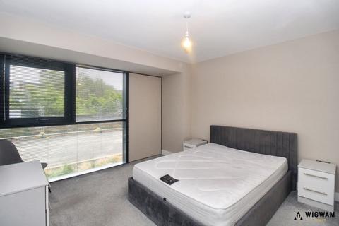 2 bedroom apartment for sale, Queens Dock Avenue, Hull, HU1