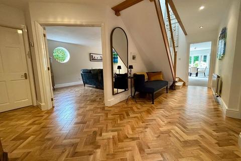 Lime Tree Cottage, 63 Cambridge Road, Clevedon, BS21 7BN