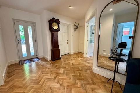 Lime Tree Cottage, 63 Cambridge Road, Clevedon, BS21 7BN