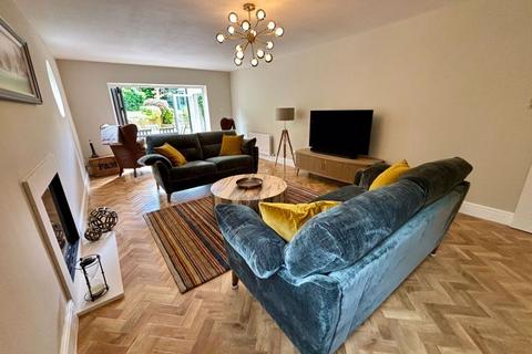 Lime Tree Cottage, 63 Cambridge Road, Clevedon, BS21 7BN