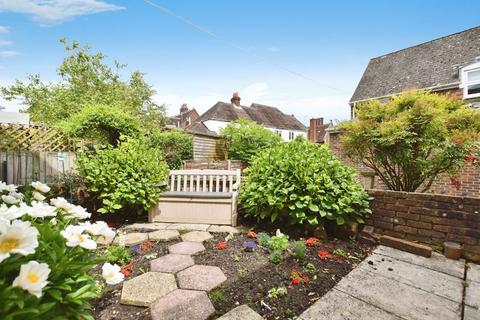 8, Avon View Castle Street, Salisbury, SP1 3SY