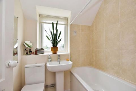 8, Avon View Castle Street, Salisbury, SP1 3SY