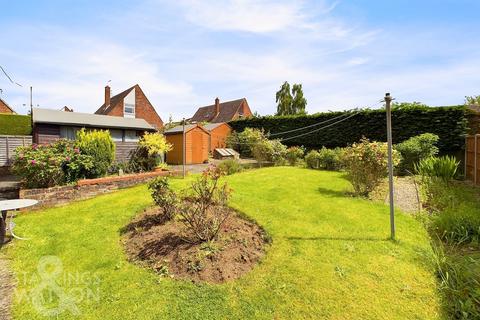 3 bedroom detached bungalow for sale, Tennyson Road, Diss