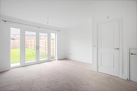 4 bedroom terraced house for sale, Bramham Gardens, Leeds, LS15