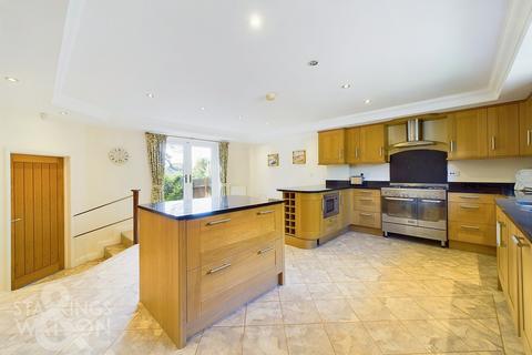 4 bedroom detached house for sale, Low Road, Hellesdon, Norwich