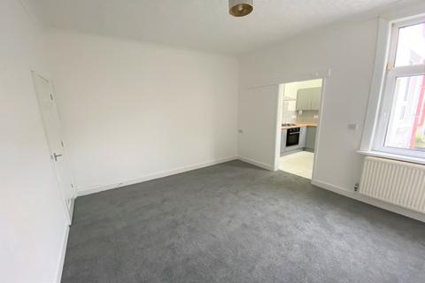 3 bedroom terraced house to rent, Wolseley St, Blackburn, BB2 4HR