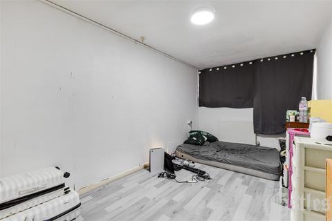 1 bedroom flat for sale, Mead Place, E9