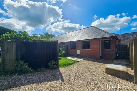 1 bedroom semi-detached bungalow to rent, Glenville Close, Royal Wootton Bassett, SN4