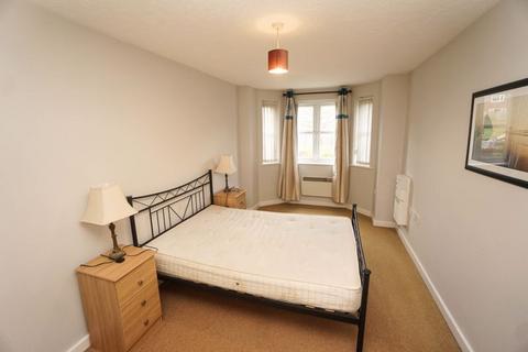 2 bedroom apartment to rent, Carlton Street, Farnworth