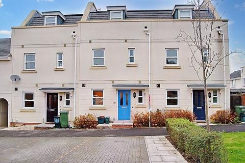 4 bedroom terraced house to rent, Clearwell Gardens, Cheltenham GL52