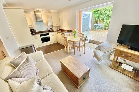 1 bedroom apartment for sale, Pinecliffe Avenue, Southbourne, Bournemouth