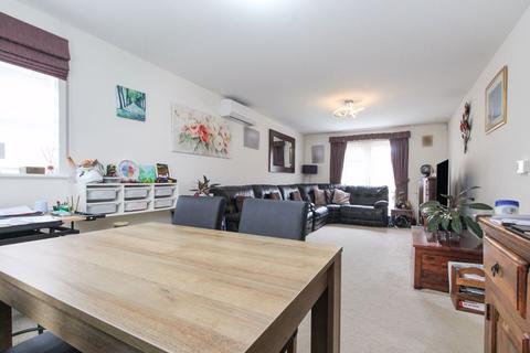 5 bedroom detached house for sale, Chamberlain Way, Bedford MK42