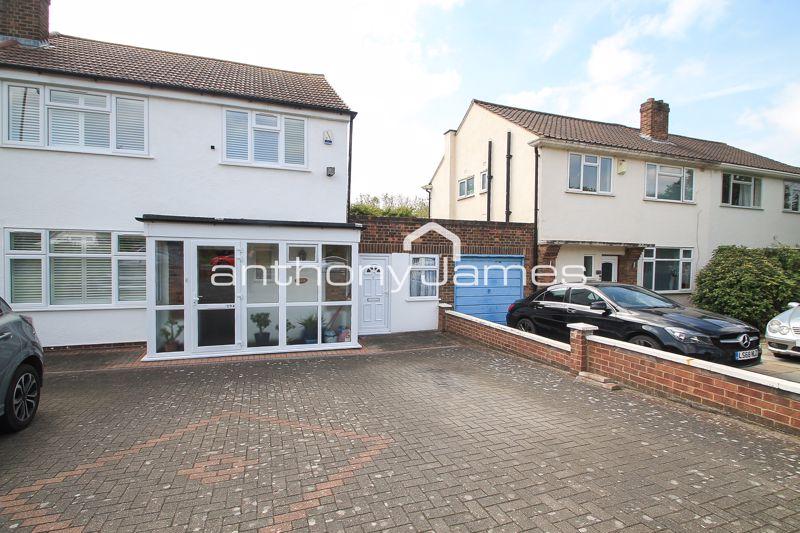 Eltham Road, London SE9 1 bed apartment to rent £1,200 pcm (£277 pw)