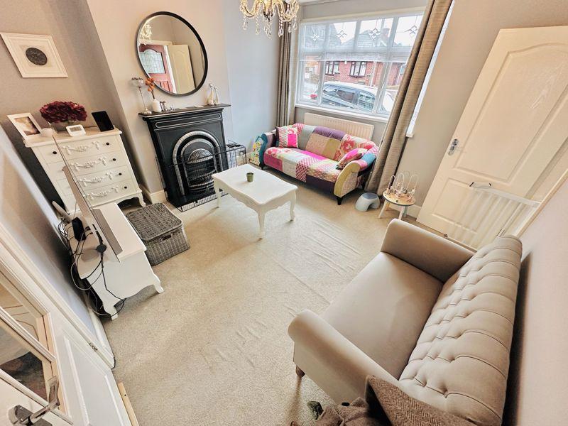 Ivyhouse Lane, Bilston WV14 2 bed semidetached house for sale £169,950