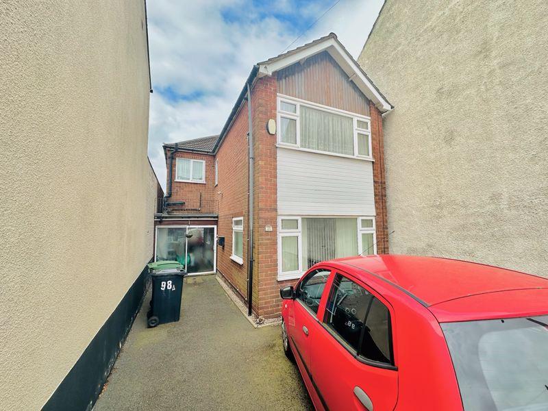 Robert Street, Dudley DY3 3 bed detached house for sale £199,950