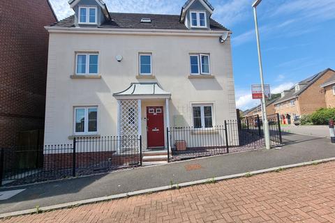 4 bedroom detached house for sale, Longacres, Brackla, Bridgend County. CF31 2DE