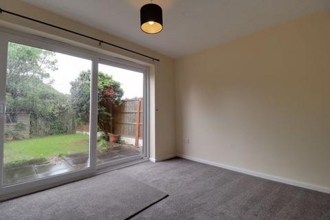 2 bedroom townhouse to rent, Dickson Road, Stafford ST16