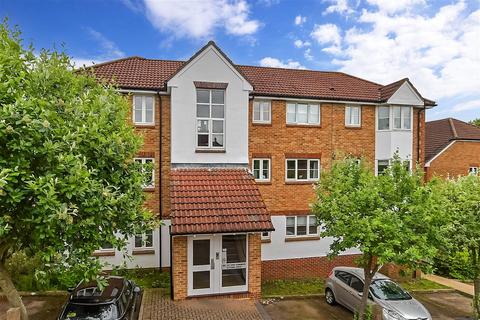 2 bedroom flat for sale, Autumn Drive, Sutton, Surrey