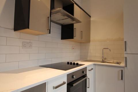 1 bedroom apartment to rent, Connaught Road, Cardiff CF24