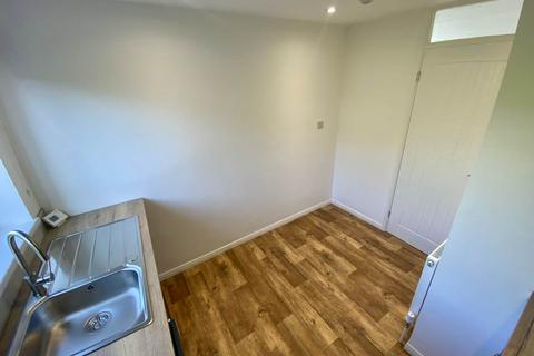 2 bedroom flat to rent, Alder Way, West Cross, , Swansea