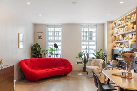 2 bedroom flat for sale, London W8