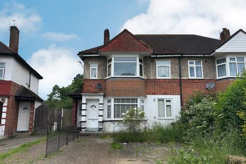 16a Barnard Gardens, Hayes, UB4 9ER